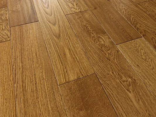 Evolve Engineered Oak Flooring, Golden, Handscraped & Lacquered, 150x5x18 Mm