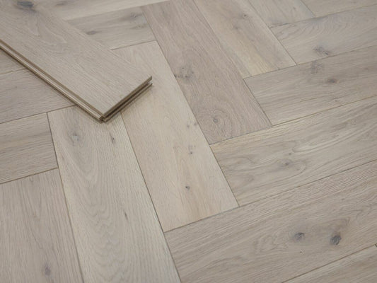 Timbercraft Herringbone Solid Oak Parquet Flooring, Invisible, Lacquered, 90x300x18 mm