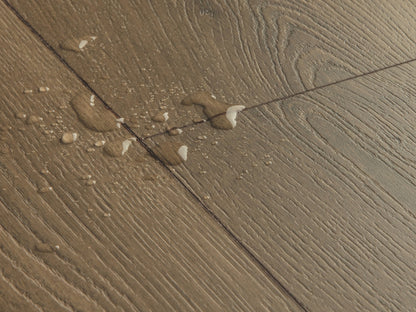QuickStep Classic Warm Brown Oak Laminate Flooring