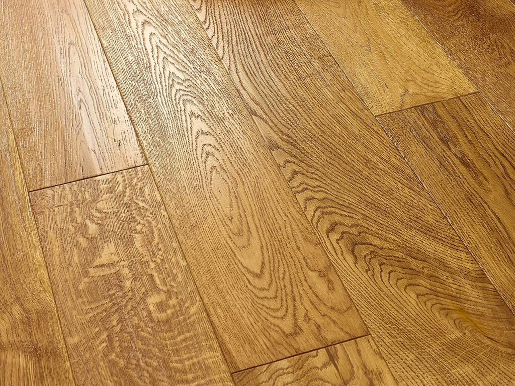 Evolve Engineered Oak Flooring, Golden, Deep Brushed & Lacquered, 180x6x20 Mm