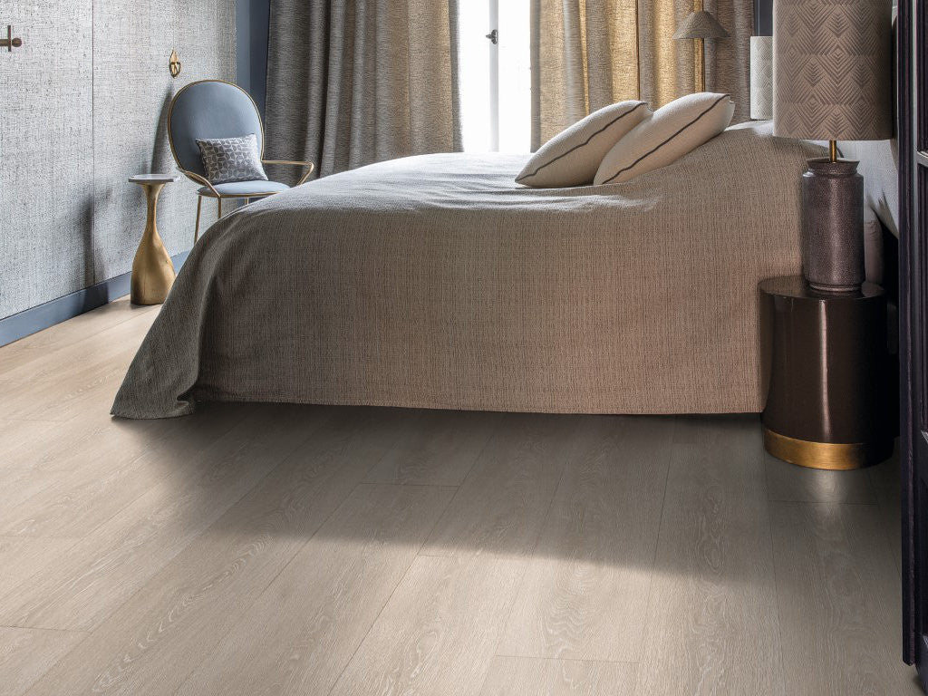 QuickStep Majestic Valley Oak Light Beige Laminate Flooring