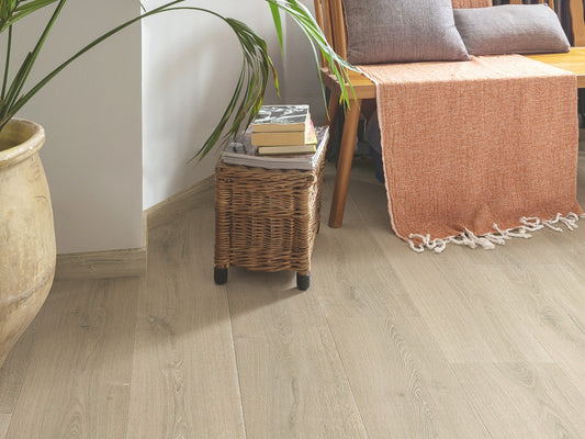 QuickStep Capture Cracked Oak Natural Laminate Flooring