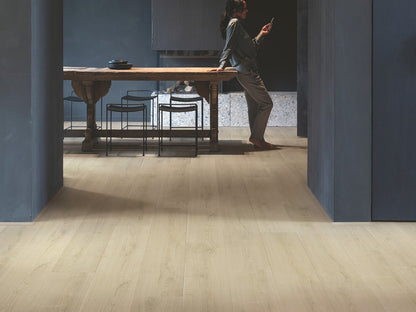 QuickStep Capture Cracked Oak Natural Laminate Flooring
