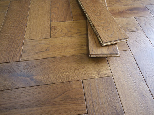 Timba Herringbone Engineered Oak Parquet Flooring, Smoked, Brushed & Oiled, 100x3x400 Mm