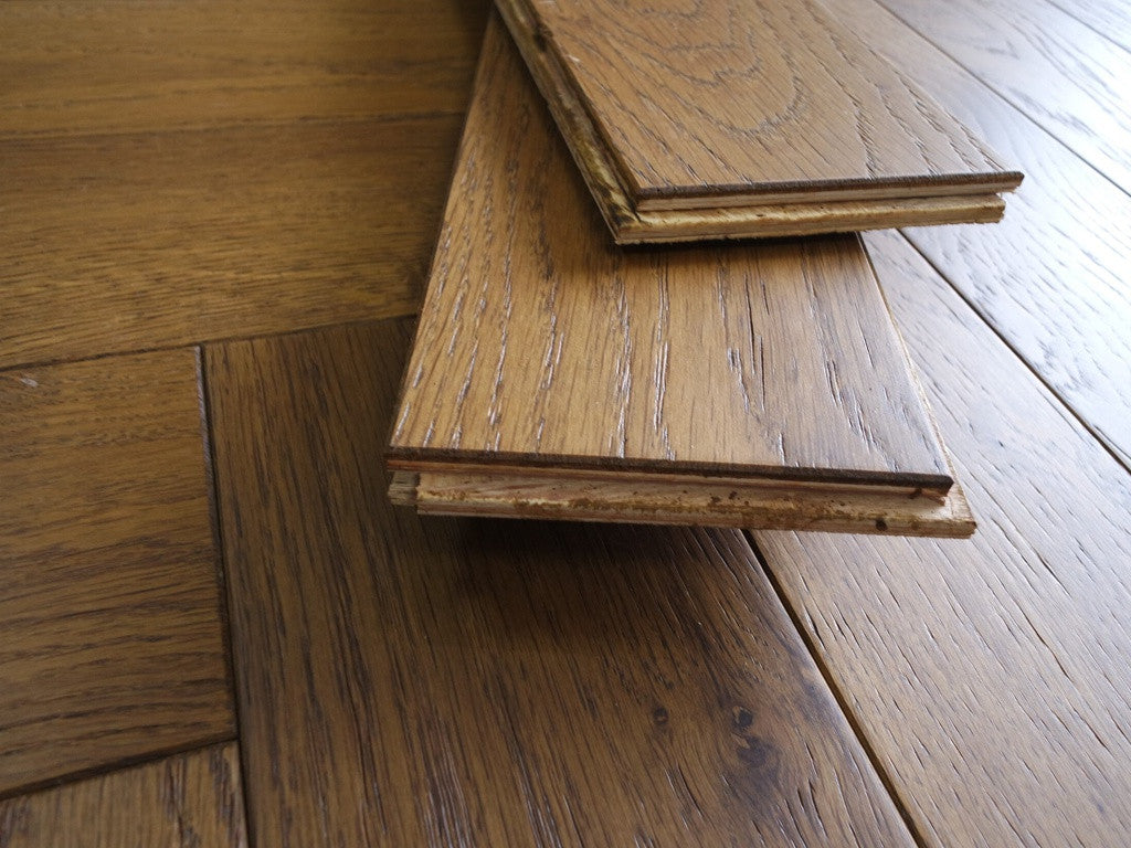 Timba Herringbone Engineered Oak Parquet Flooring, Smoked, Brushed & Oiled, 100x3x400 Mm